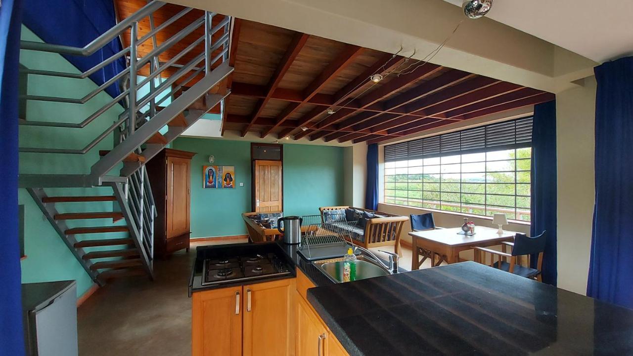 Yellow Haven Lodge Кампала Екстериор снимка