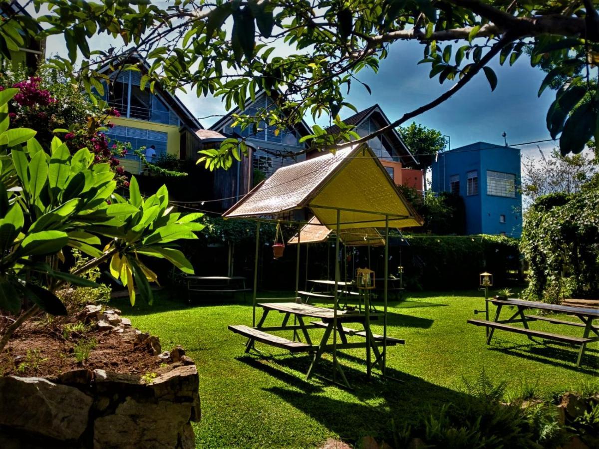 Yellow Haven Lodge Кампала Екстериор снимка