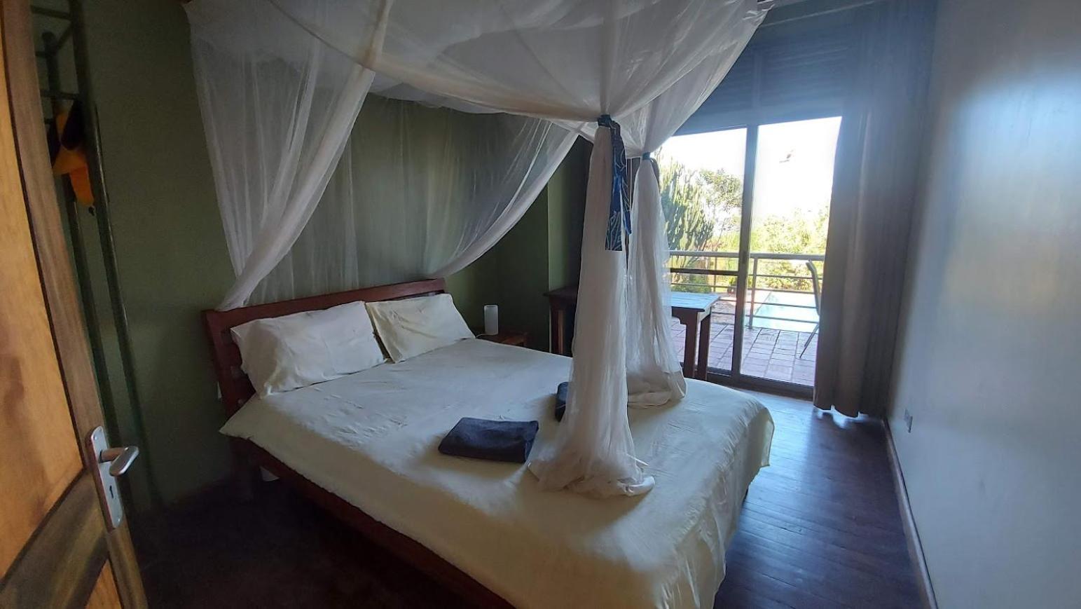 Yellow Haven Lodge Кампала Стая снимка